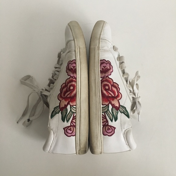 Kenneth Cole Reaction flower sneakers - Picture 6 of 7